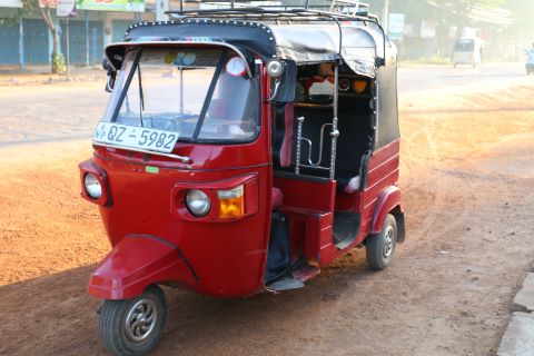 Prakash and Lavanya were forced to crash by a three-wheeled vehicle.