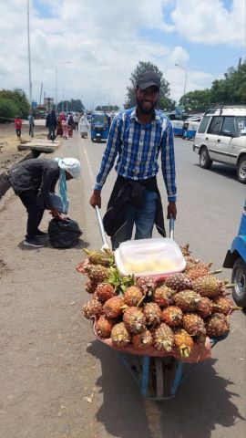 Abdu uses his job as a pineapple seller to tell others about Christ.