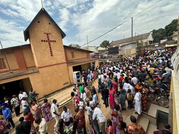 Churches in western DRC, like this large one in Bunia, face great challenges.