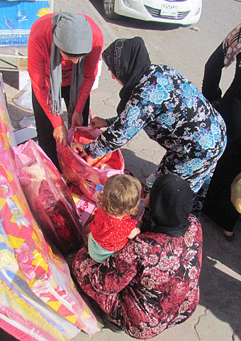 VOM is providing assistance to Christian refugees in Syria.