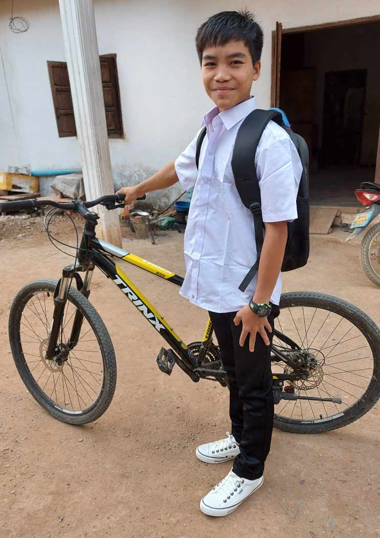 Seng will commute to school by bicycle.