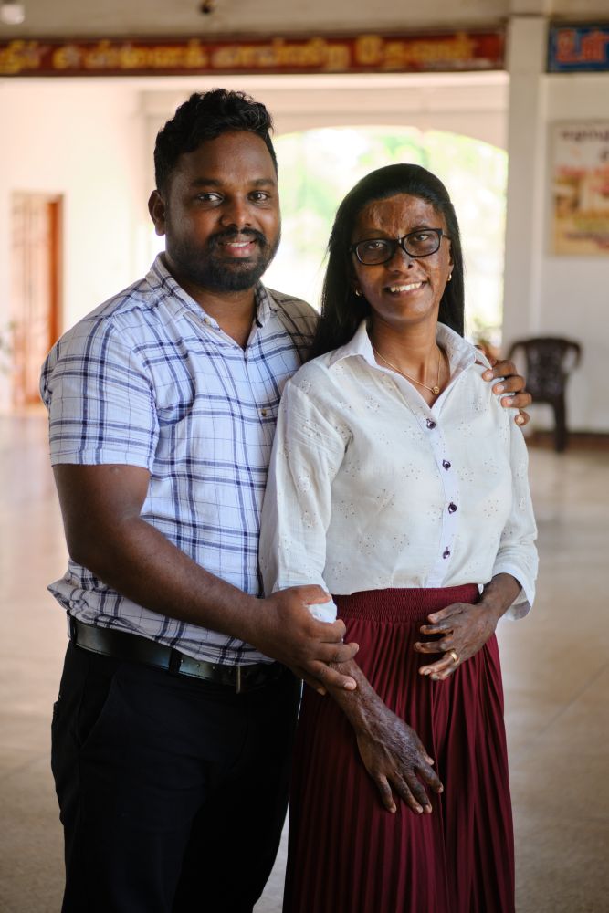 Rebecca and her husband serve the Lord through music and evangelism.