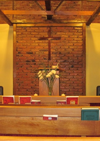 An evangelical church in Turkey where 20 churches have received threatening messages from Islamic extremists.