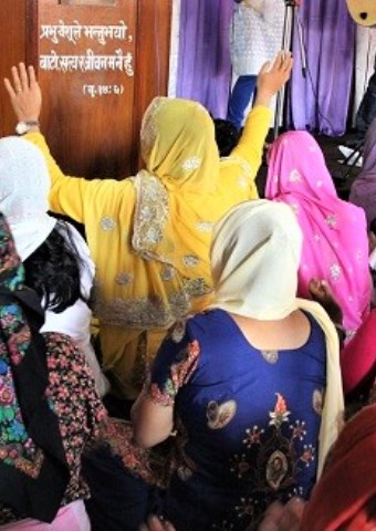 Worshipers in a Nepali church. (photo credit: World Watch Monitor)
